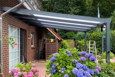 Terrassenüberdachung California mit Stegplatten