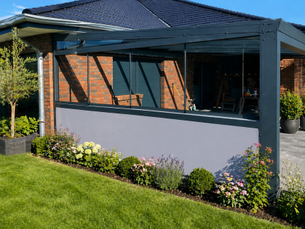Seitenwand - mit Glaswand, Schiebefenster + Alukeilfenster