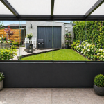 Vorderwand Alu-Planken mit Schiebefenster